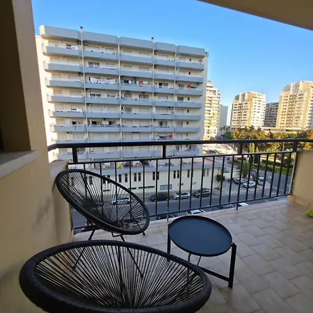 Appartamento Sunny Haven 4 Minutes Walk To The Da Rocha